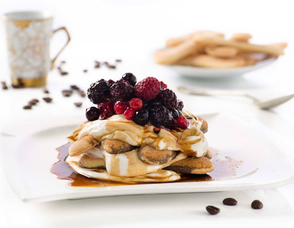 Schnelles Tiramisu mit Biskotten und Beeren Schnelles Tiramisu mit Biskotten und Beeren