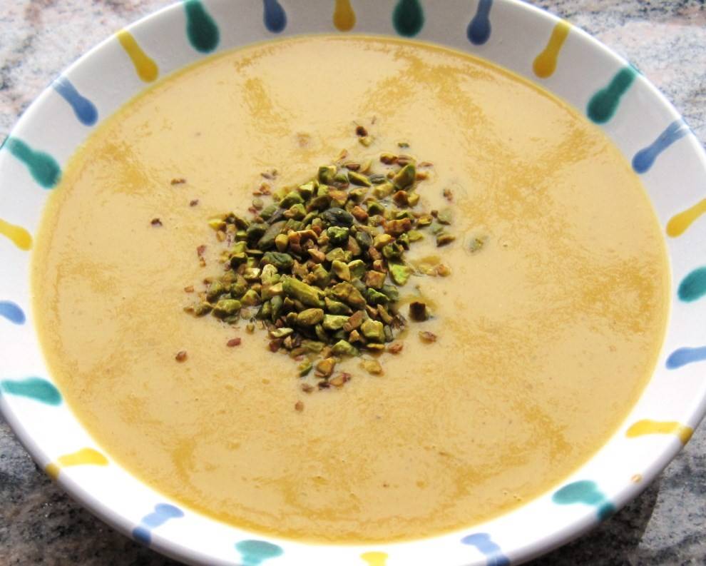 Süßkartoffelsuppe mit Pistazien