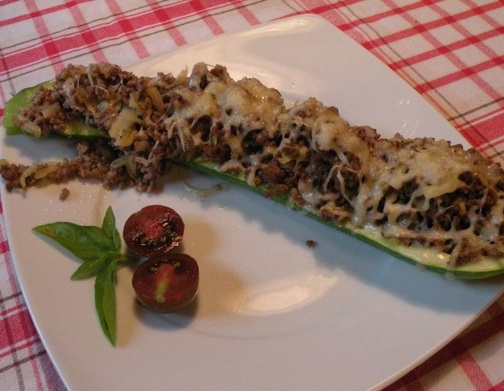 Zucchini mit Sojafülle Zucchini mit Sojafülle