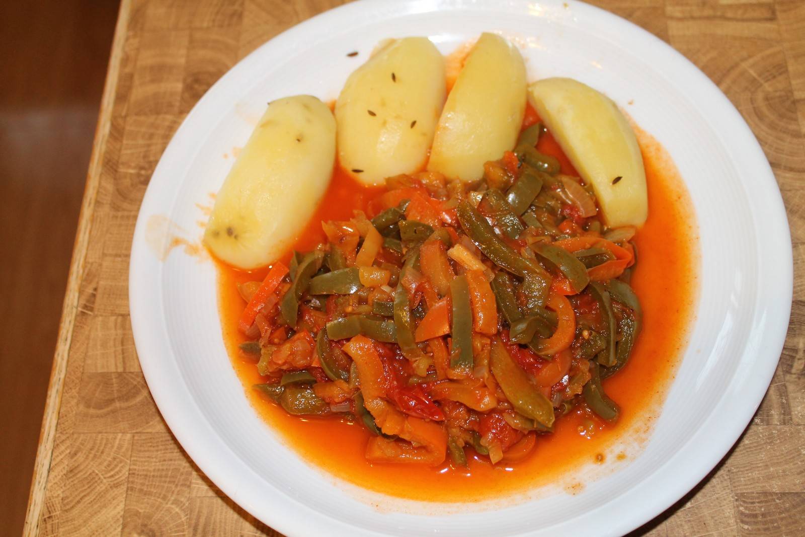 Feuriges Letscho Rezept - ichkoche.ch Feuriges Letscho Rezept - ichkoche.ch