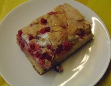 Ribiselkuchen mit Schneehaube Ribiselkuchen mit Schneehaube