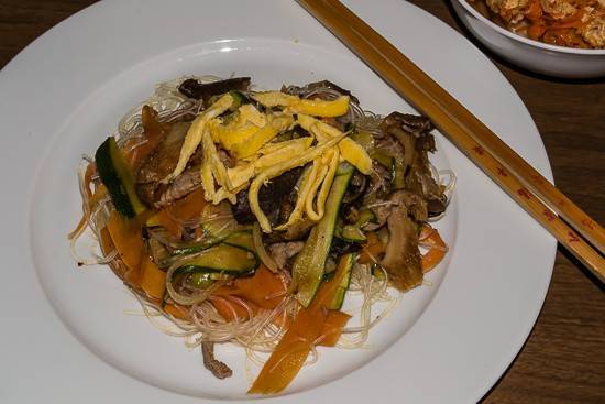 Chapchae - Koreanische Glasnudelpfanne Rezept - ichkoche.ch Chapchae - Koreanische Glasnudelpfanne Rezept - ichkoche.ch