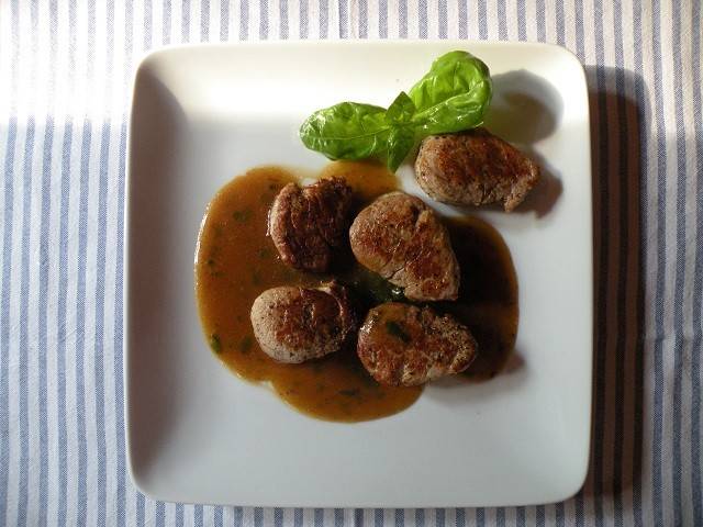 Basilikumsteaks vom Schwein