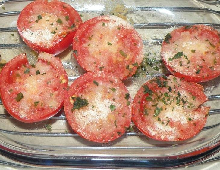 Gegrillte Tomatenhälften