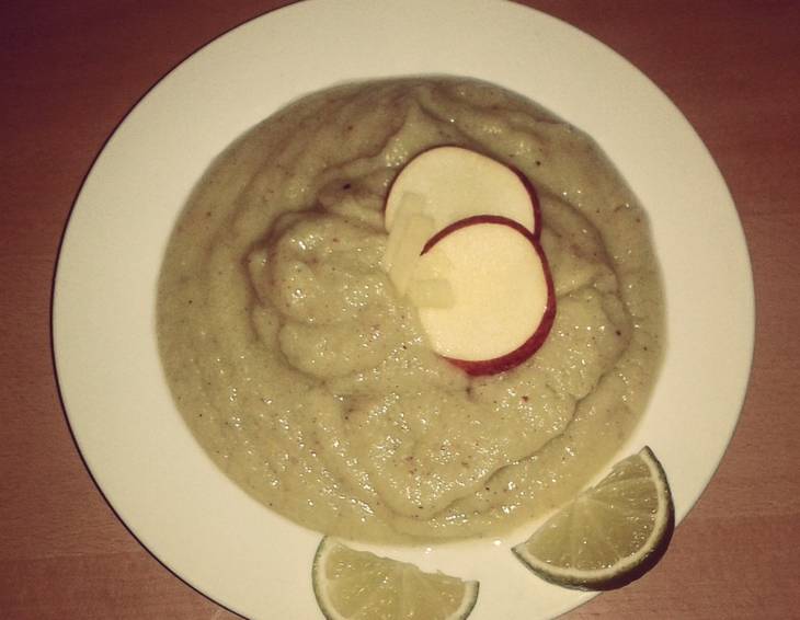 Apfel-Kiwi-Suppe mit Limetten und Ingwer