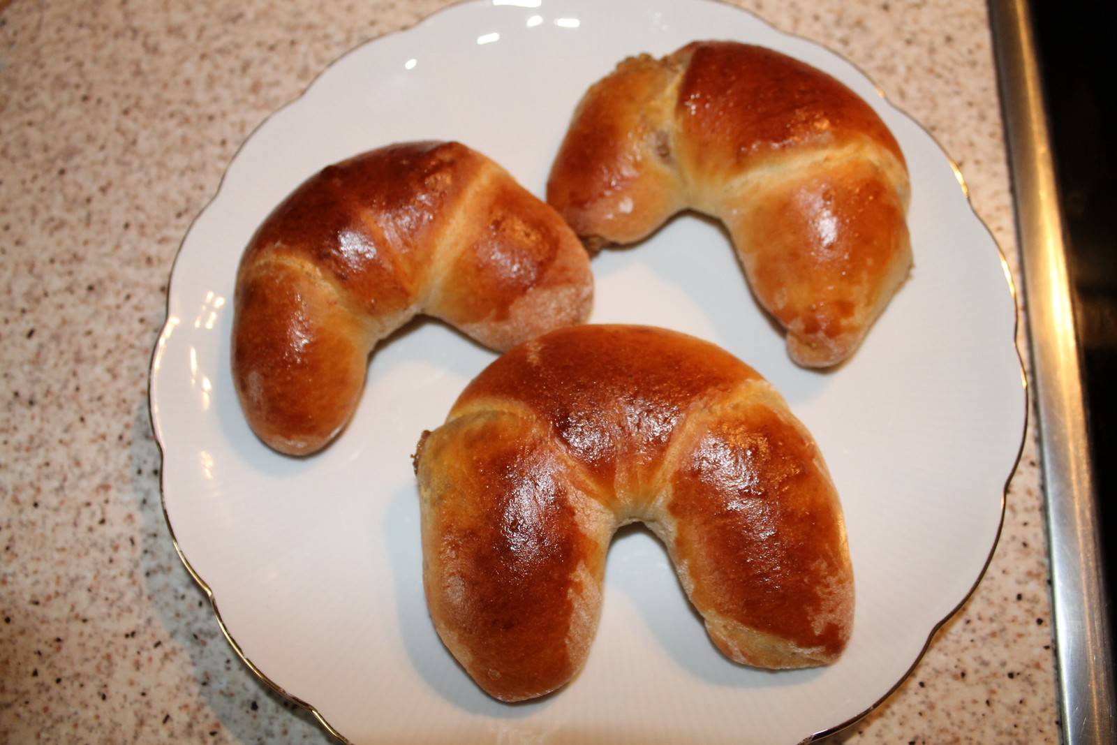 Flaumige Nusskipferl Rezept - ichkoche.de Flaumige Nusskipferl Rezept - ichkoche.de