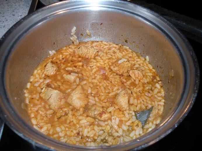 Reistopf mit Schweinefleisch