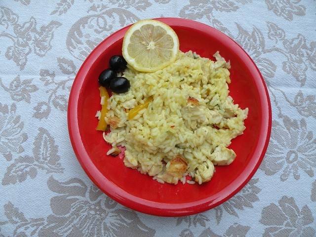 Hühnerreis mit Paprika und Oliven