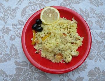 Hühnerreis mit Paprika und Oliven Hühnerreis mit Paprika und Oliven