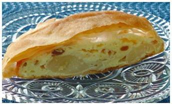 Topfenstrudel mit Birnen