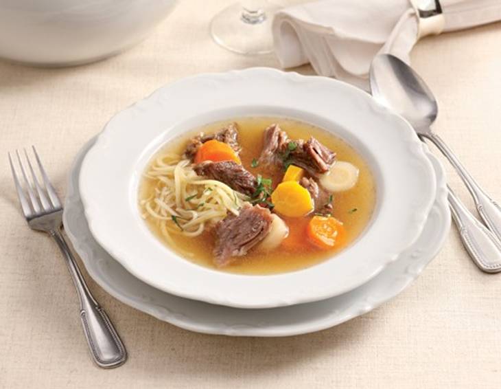 Klare Ochsenschleppsuppe Klare Ochsenschleppsuppe