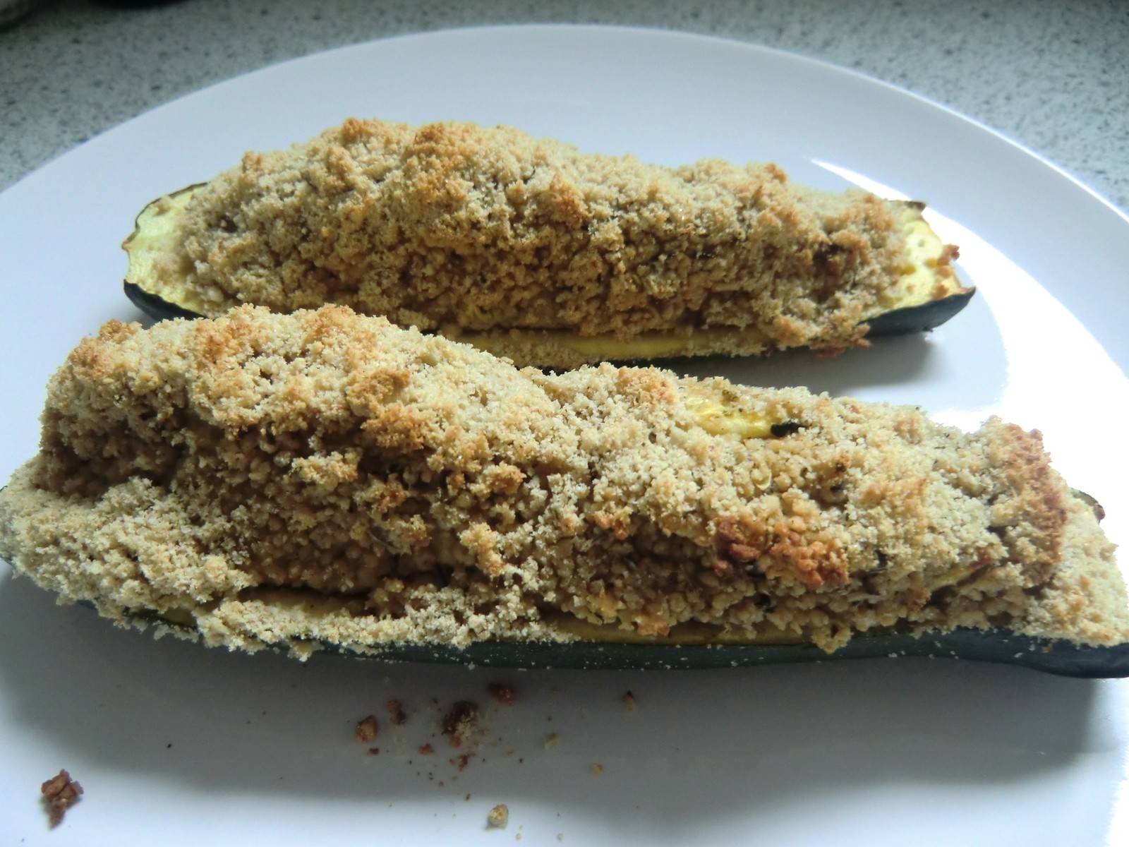 Überbackene Couscous-Zucchini