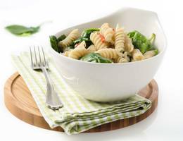 Dinkel Dralli mit Babyblattspinat und Kokosnuss Dinkel Dralli mit Babyblattspinat und Kokosnuss