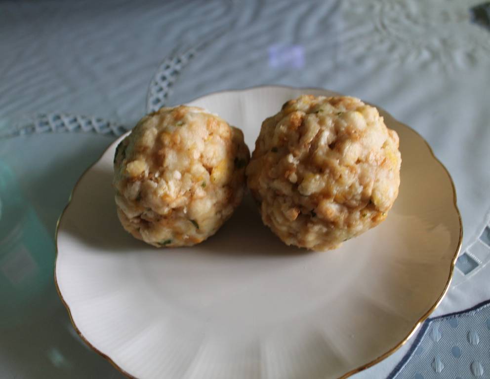 Festtagsknödel aus dem Dampfgarer Festtagsknödel aus dem Dampfgarer
