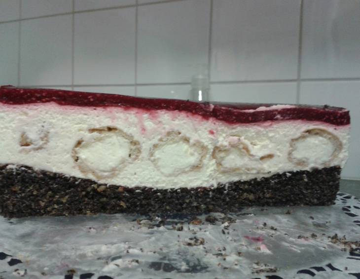 Mohn-Himbeer-Traumtorte Mohn-Himbeer-Traumtorte
