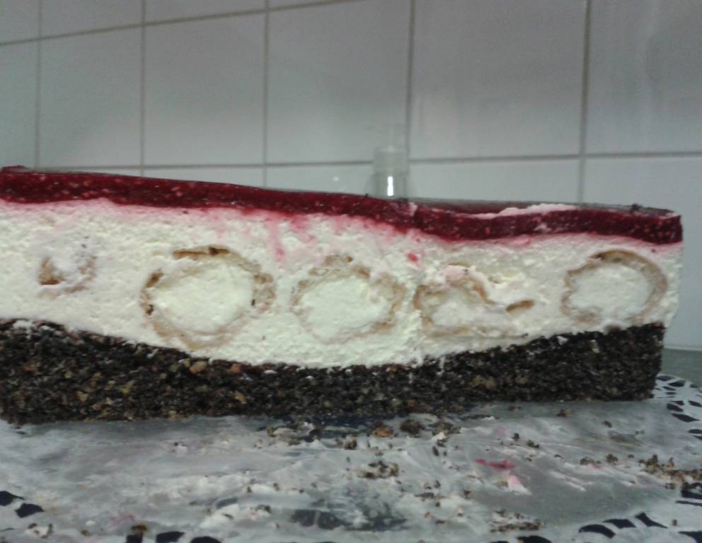 Mohn-Himbeer-Traumtorte Mohn-Himbeer-Traumtorte