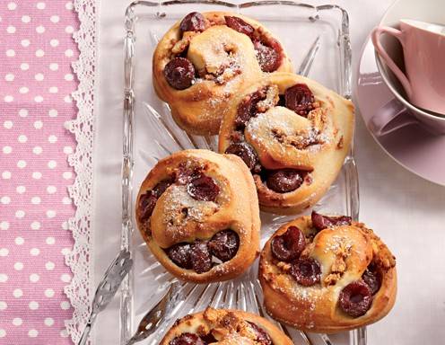 Kirschschnecken mit Zimt