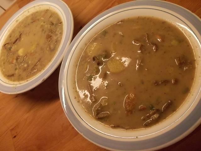 Steinpilz-Lauch-Suppe mit Erdäpfel