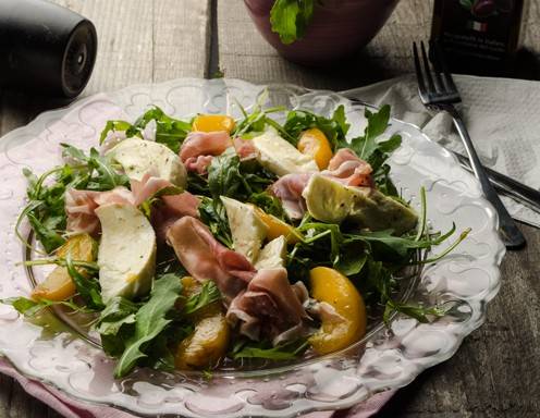Italienischer Pfirsichsalat
