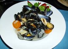 Miesmuscheln im Gemüsesud Miesmuscheln im Gemüsesud