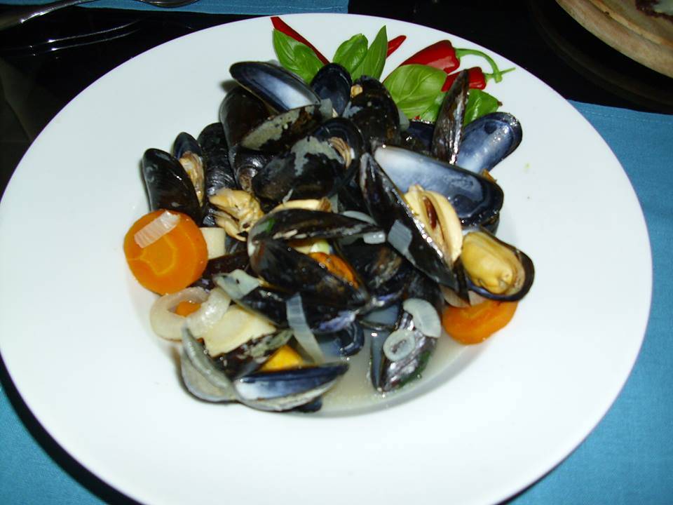 Miesmuscheln im Gemüsesud Rezept - ichkoche.at Miesmuscheln im Gemüsesud Rezept - ichkoche.at