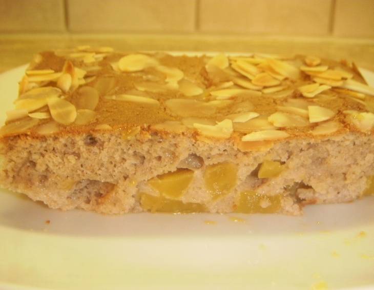 Mangokuchen mit Mandelblättchen Mangokuchen mit Mandelblättchen