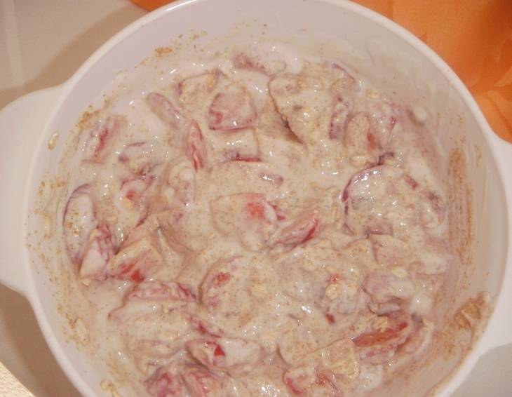 Erdbeerjoghurt mit Fünfkornflocken und Agavendicksaft Erdbeerjoghurt mit Fünfkornflocken und Agavendicksaft