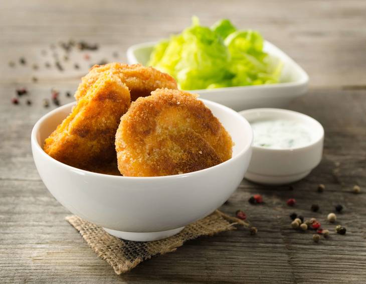 Gebackener Camembert mit Schnittlauchsauce Gebackener Camembert mit Schnittlauchsauce