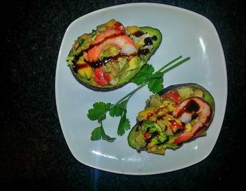 Gefüllte Avocado Gefüllte Avocado