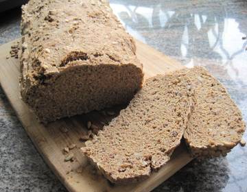 Weizen-Dinkel-Brot ohne Germ