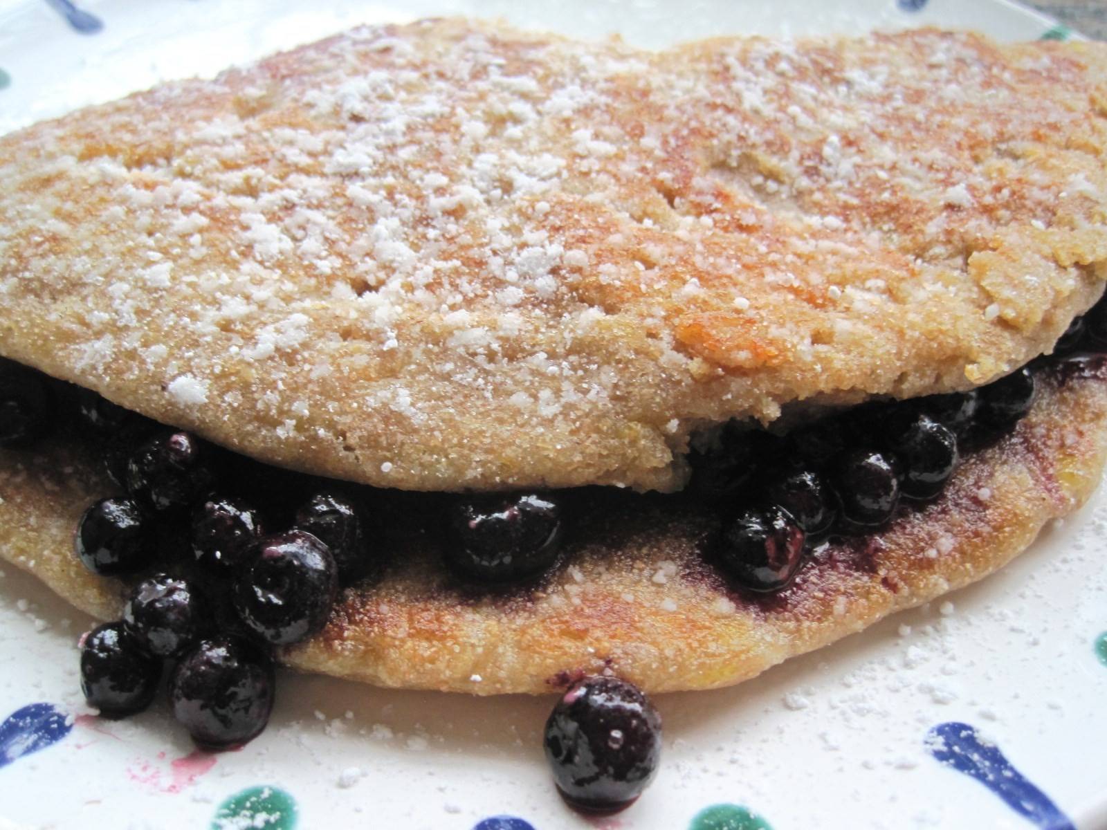 Bananenomelette mit Heidelbeerfülle