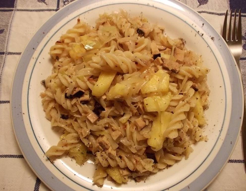 Ananas-Kraut-Fusilli Ananas-Kraut-Fusilli