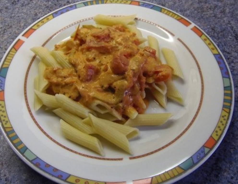 Penne mit Paprika-Tomaten-Sauce Penne mit Paprika-Tomaten-Sauce