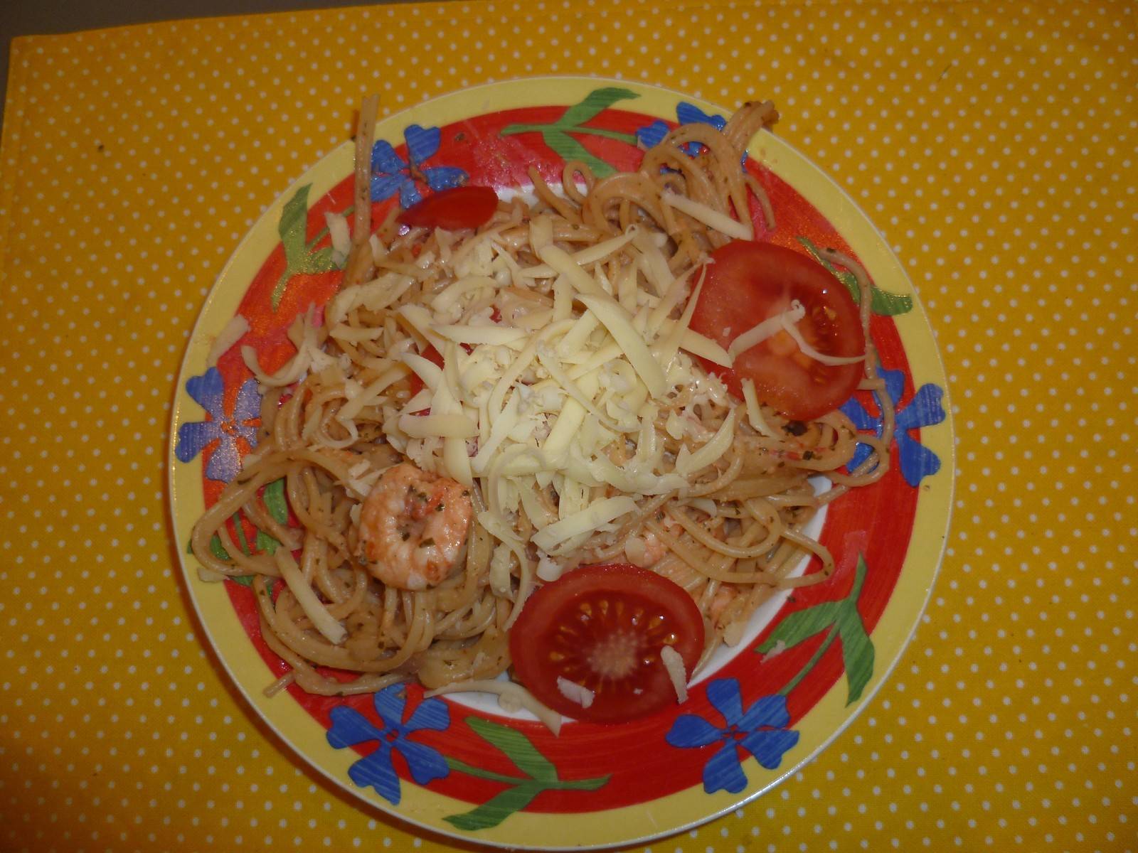 Spaghetti mit feuriger Brunch-Garnelen-Sauce
