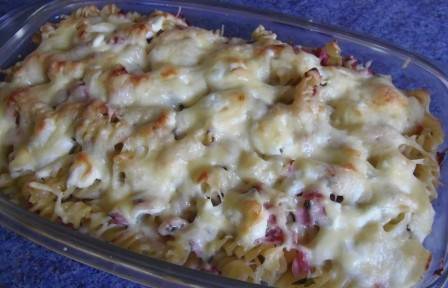 Überbackene Käse-Schinken-Nudeln Rezept - ichkoche.de Überbackene Käse-Schinken-Nudeln Rezept - ichkoche.de