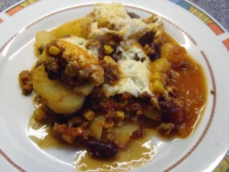 Rezepf für überbackenen Chili mit Kartoffelscheiben