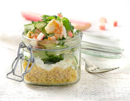 Mozzarella-Gurken-Couscous-Salat im Glas