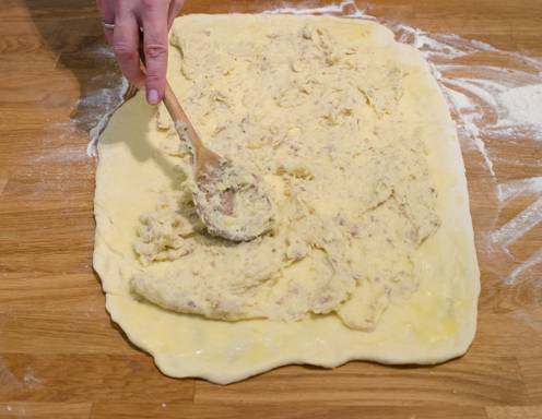 Heringskranz Schritt für Schritt - ichkoche.at Heringskranz Schritt für Schritt - ichkoche.at