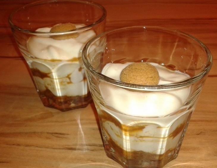 Blitzschnelles Amarettini-Dessert Blitzschnelles Amarettini-Dessert