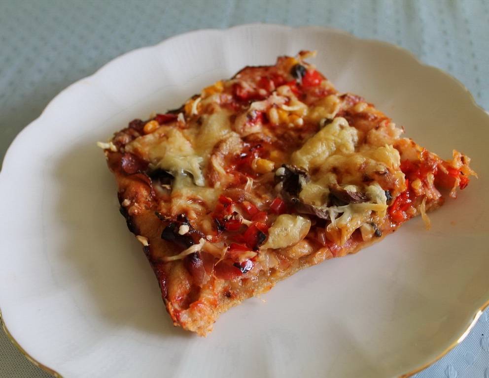 Vollkorn Salami-Bacon-Pizza Vollkorn Salami-Bacon-Pizza