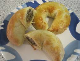 Beugel mit Kürbiskernfülle Beugel mit Kürbiskernfülle