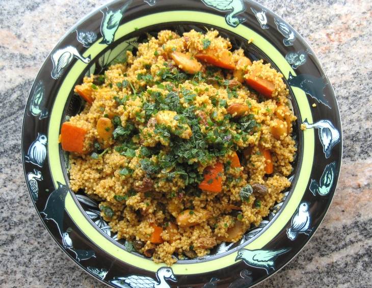 Couscous mit Kürbis und Nüssen