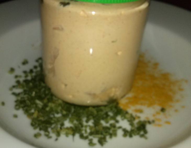 Curry-Paprika-Aufstrich Curry-Paprika-Aufstrich