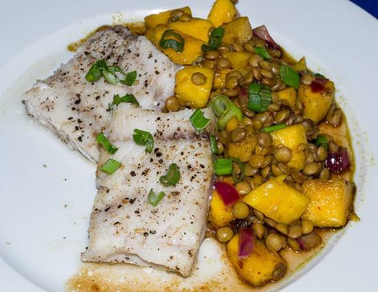 Rotbarsch auf asiatischem Linsengemüse Rezept - ichkoche.de Rotbarsch auf asiatischem Linsengemüse Rezept - ichkoche.de