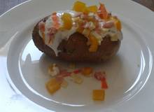 Ofenkartoffel mit Paprika und Sauerrahmsauce Ofenkartoffel mit Paprika und Sauerrahmsauce