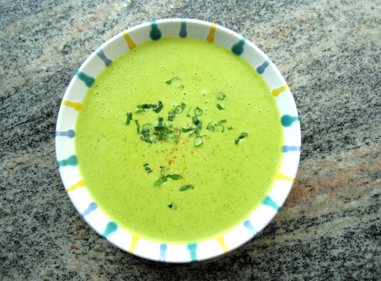 Bärlauch-Curry-Suppe mit Ingwer und Kokos