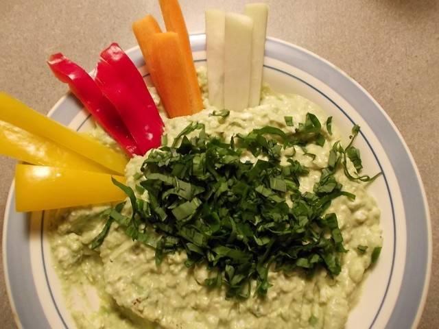 Avocado-Dip mit Bärlauch
