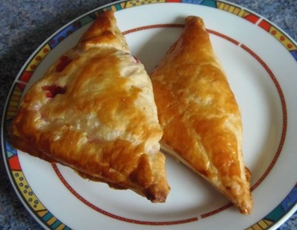 Erdbeer-Topfentaschen Erdbeer-Topfentaschen