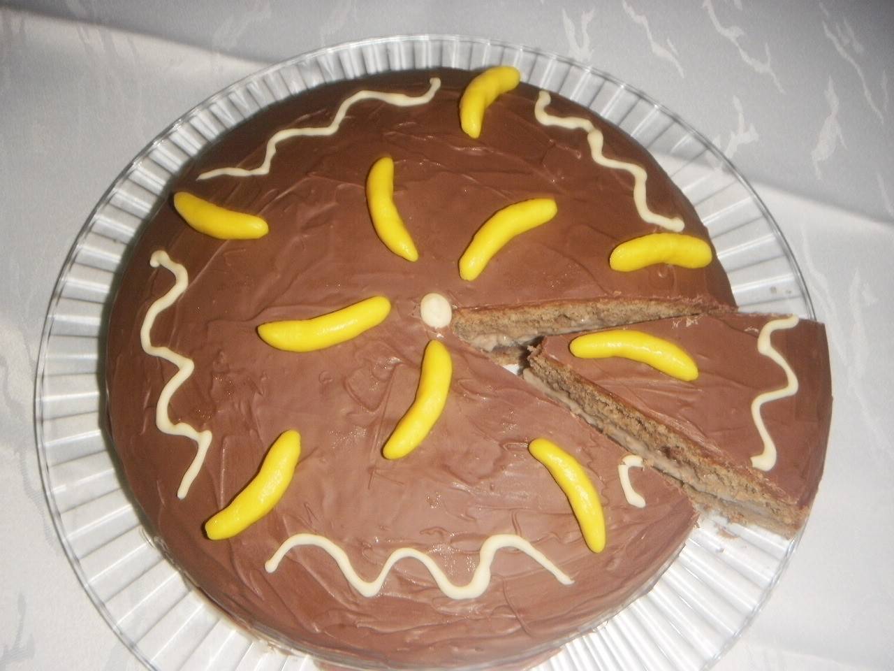 Bananen-Mandel-Schoko-Torte Rezept - ichkoche.ch