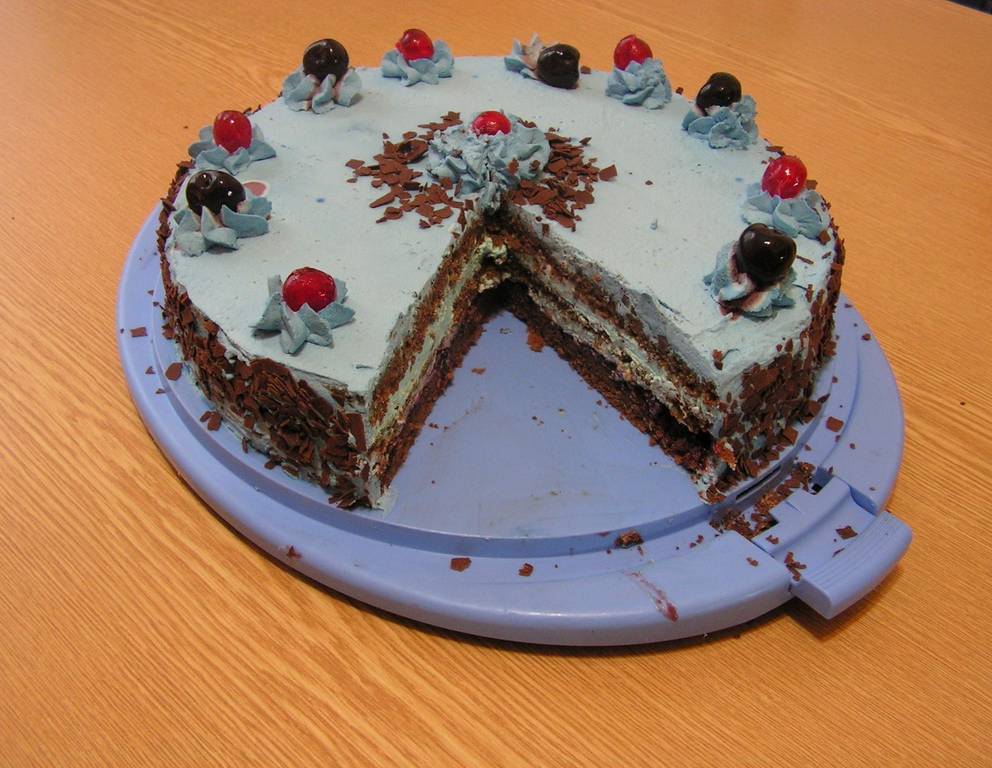 Blaue Schwarzwälder Kirschtorte Blaue Schwarzwälder Kirschtorte